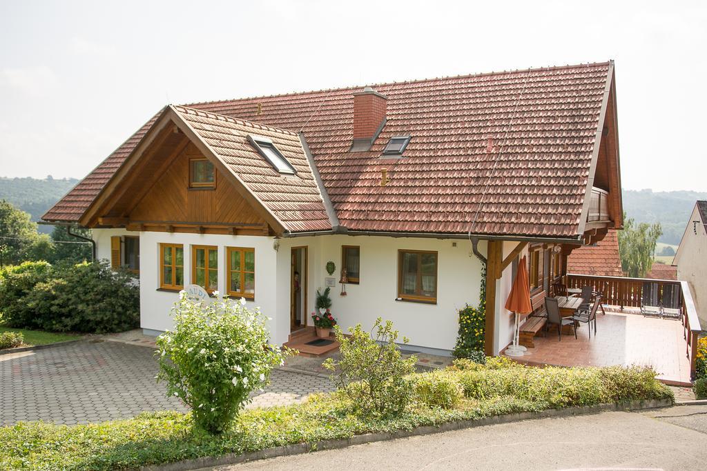 Gaestehaus - Camping- Weinhof Radl Klöch المظهر الخارجي الصورة